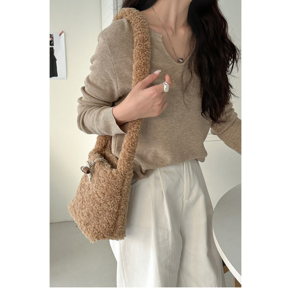 好摸羊羔毛(◕◡◉)C28韓國連線🇰🇷時髦鎖扣羊羔毛方包 秋冬羊羔毛 小方包 斜跨包 單肩包 毛絨包包 方包 韓-細節圖10