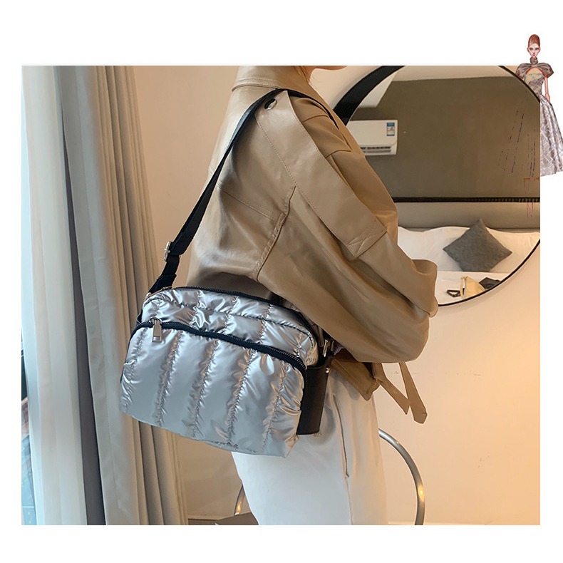 防水材質💦好看輕量⭐F32韓國🇰🇷代購簡約防水羽絨運動方包 單肩小包 斜跨包 防水 運動休閒包 斜跨運動包 韓-細節圖4