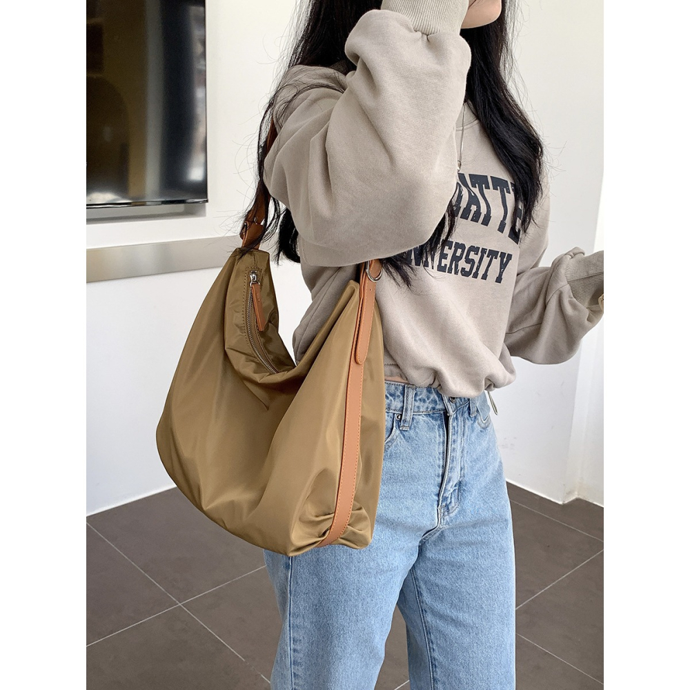 東大門新款💫✡C31韓國空運🇰🇷小眾設計款尼龍托特包 單肩包 大容量腋下包 大學生托特包 上課通勤包 休閒尼龍-細節圖7