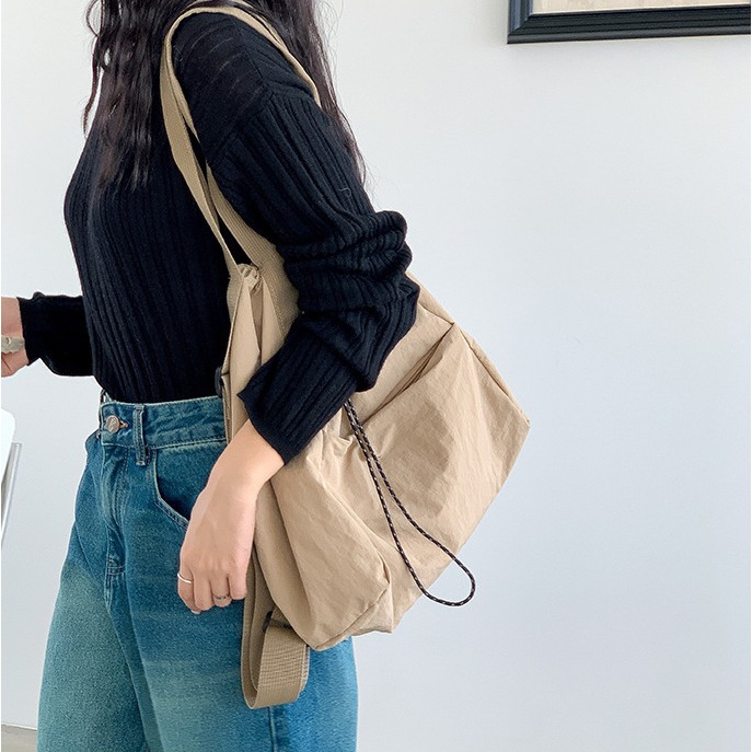 多功能多背法😻🤙C32韓國空運🇰🇷韓國拉繩束口多功能單肩包 大學生 托特包 大容量 雙肩包 休閒尼龍單肩包-細節圖5