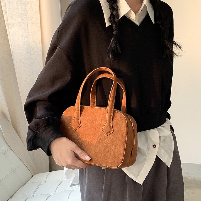 新款超勸buy🍣🍶C33韓國空運🇰🇷輕復古挺版絨面波士頓手提包 絨面手提包 波士頓包 復古 韓國手提包 時髦-細節圖7