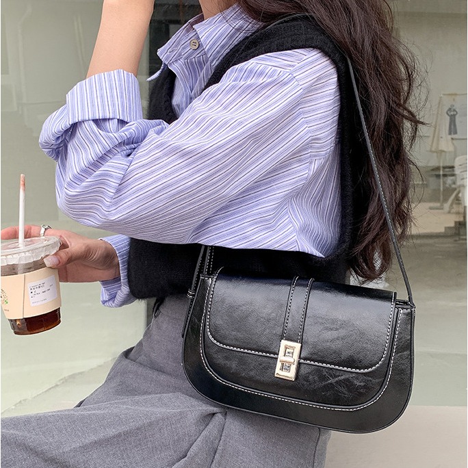 都市極簡風⍥經典鎖扣ღC36韓國空運🇰🇷經典小眾復古單肩腋下包 單肩包 肩背包 手提包 通勤包 腋下包 韓國包包-細節圖3