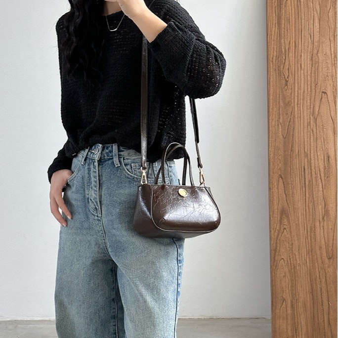 復古質感✡超美油臘皮🌙C44韓國空運🇰🇷復古高級紋路手提貝殼方包 肩帶可拆 手提包 斜跨包 側背包 肩背包 韓-細節圖10