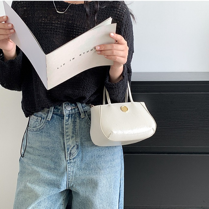 復古質感✡超美油臘皮🌙C44韓國空運🇰🇷復古高級紋路手提貝殼方包 肩帶可拆 手提包 斜跨包 側背包 肩背包 韓-細節圖11