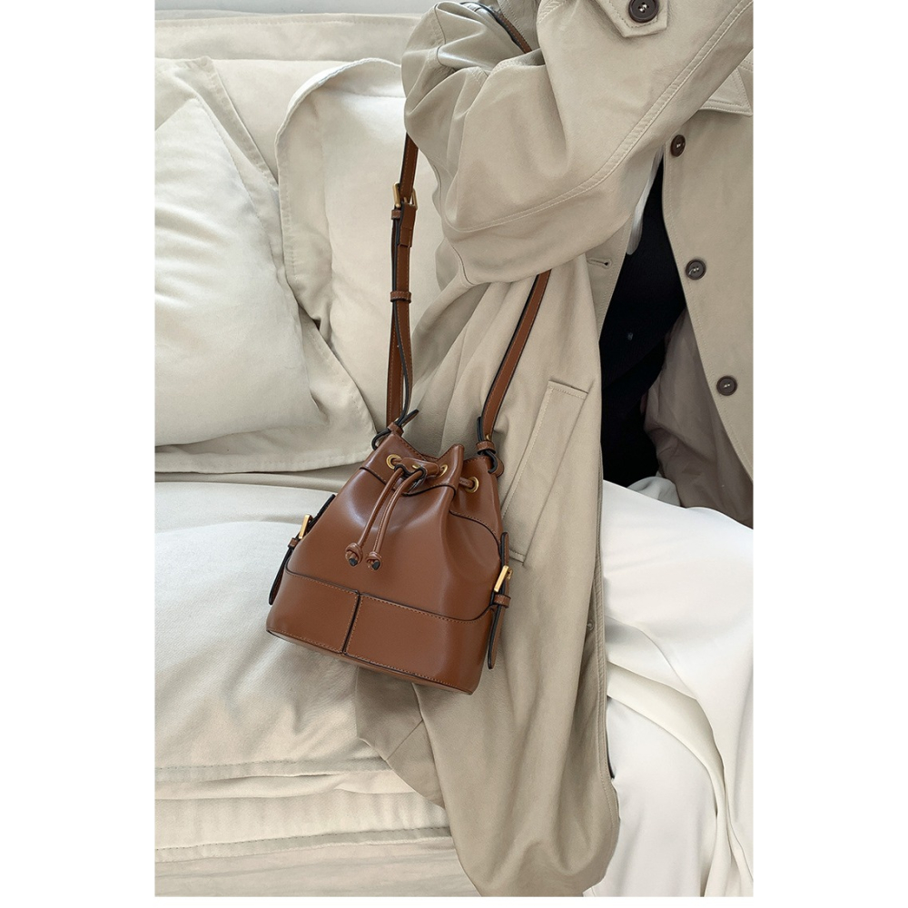 先被美哭(≧Д≦)必入款💘C45韓國空運🇰🇷高級拼色明線衍縫水桶包 斜跨包 手提水桶包 手提包 麂皮單肩包 拉-細節圖10