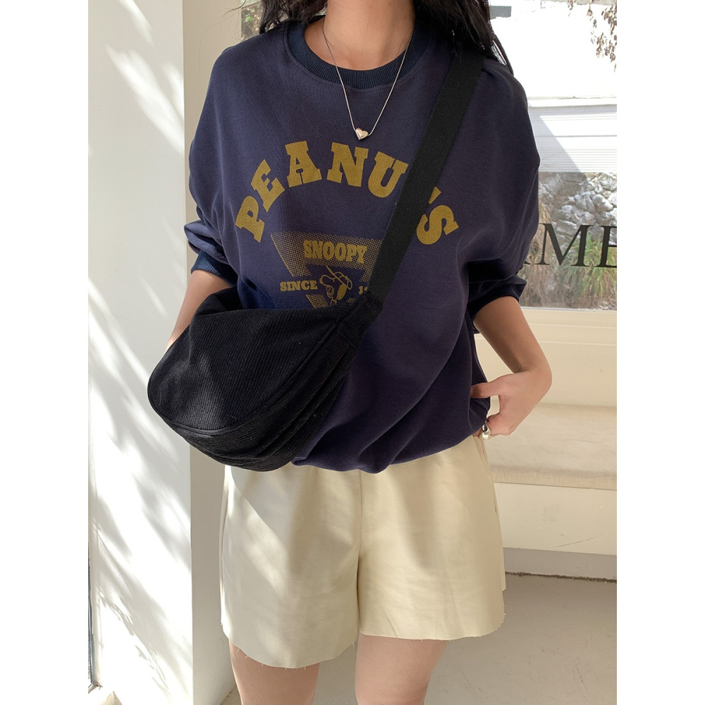 燈芯絨材質®觸感極好‰C68韓國空運🇰🇷小眾設計休閒燈芯絨餃子包 斜跨包 水餃包 餃子包 單肩包 側背包 韓國穿-細節圖4