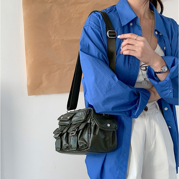工裝風ㅀ多口袋♥LF8172韓國空運🇰🇷容貌與實用兼具的多口袋斜跨包 單肩包 肩背包 側背包 工裝包 韓國包包-細節圖2