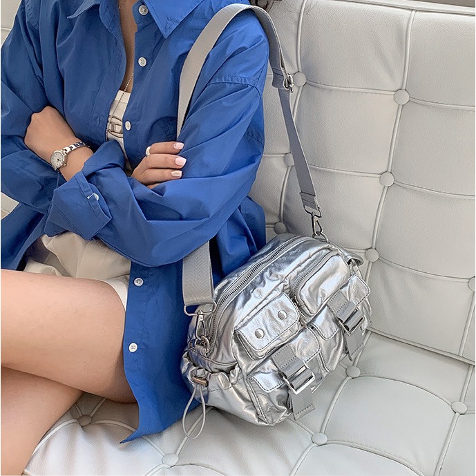 工裝風ㅀ多口袋♥LF8172韓國空運🇰🇷容貌與實用兼具的多口袋斜跨包 單肩包 肩背包 側背包 工裝包 韓國包包-細節圖6