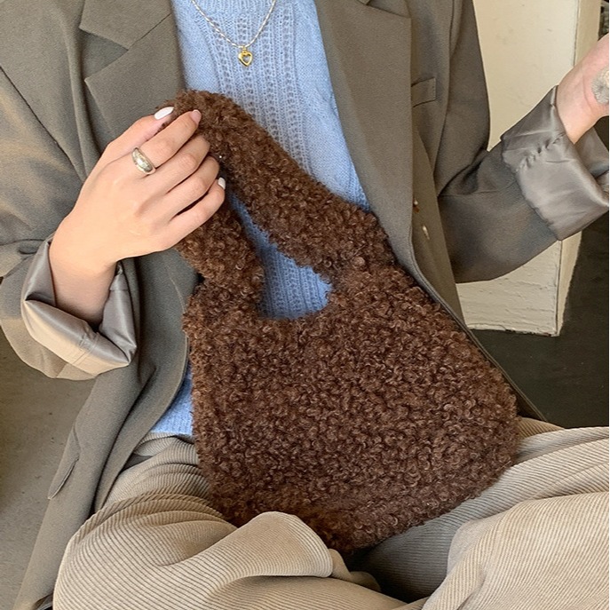 時髦復古的推薦款🐑 U017韓國空運🇰🇷原來你是我一直在尋覓的單肩毛絨包 手提包 毛絨包 腋下包 單肩包 東大-細節圖5