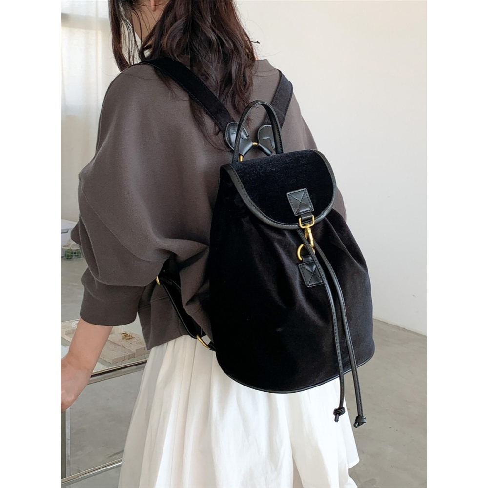 絲滑亮面➵顏色美翻✡LF5813韓國空運🇰🇷都市簡約實用大容量雙肩包 後背包 背包 旅行背包 外出實用包包 包包-細節圖5