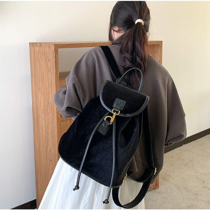 絲滑亮面➵顏色美翻✡LF5813韓國空運🇰🇷都市簡約實用大容量雙肩包 後背包 背包 旅行背包 外出實用包包 包包-細節圖10