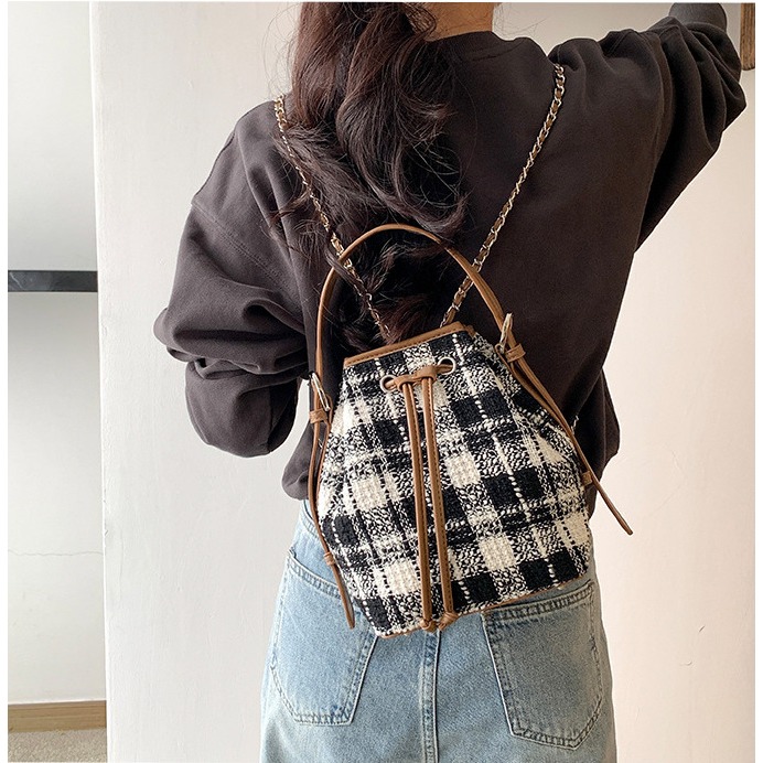 時尚與容貌的結合░是歐膩△U018韓國空運🇰🇷韓劇女主的鏈條格紋雙肩包 後背包 雙肩包 手提包 鏈條包 韓國背包-細節圖3