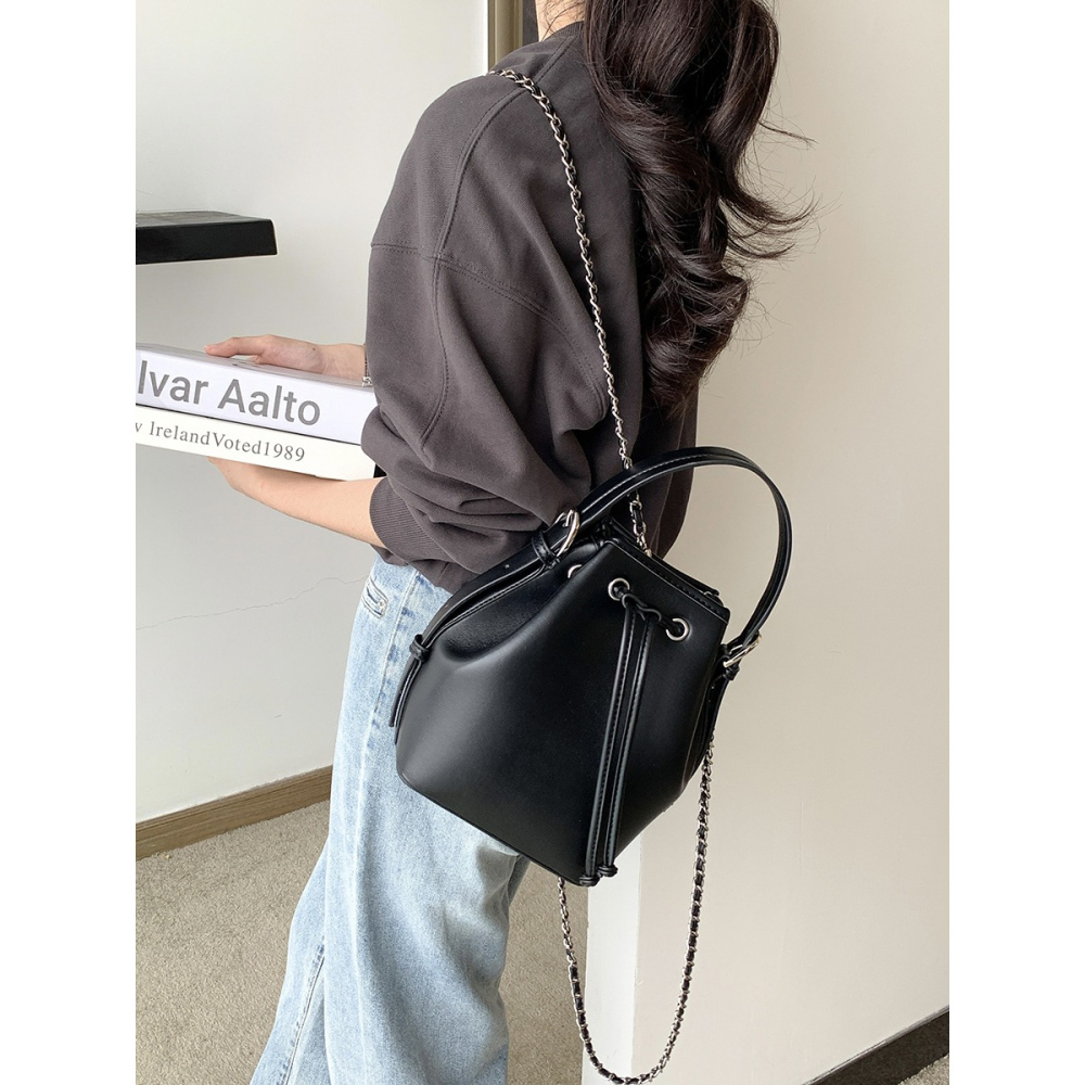 時尚與容貌的結合░是歐膩△U018韓國空運🇰🇷韓劇女主的鏈條格紋雙肩包 後背包 雙肩包 手提包 鏈條包 韓國背包-細節圖6