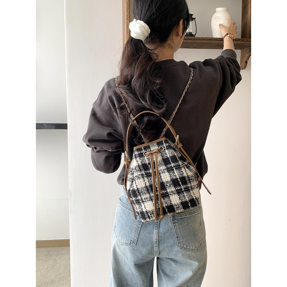 時尚與容貌的結合░是歐膩△U018韓國空運🇰🇷韓劇女主的鏈條格紋雙肩包 後背包 雙肩包 手提包 鏈條包 韓國背包-細節圖7