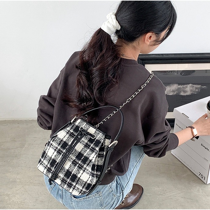 時尚與容貌的結合░是歐膩△U018韓國空運🇰🇷韓劇女主的鏈條格紋雙肩包 後背包 雙肩包 手提包 鏈條包 韓國背包-細節圖8