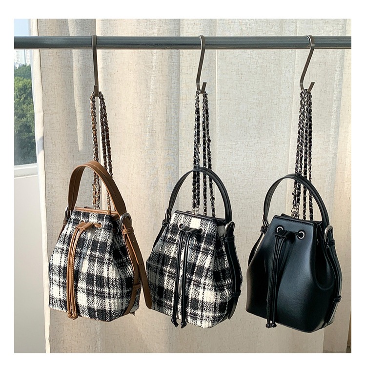 時尚與容貌的結合░是歐膩△U018韓國空運🇰🇷韓劇女主的鏈條格紋雙肩包 後背包 雙肩包 手提包 鏈條包 韓國背包-細節圖11