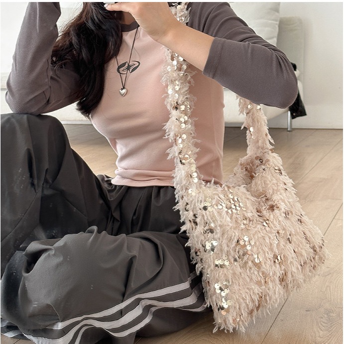 超挖賽！好看慘⧳自留粉💟 A70012韓國空運🇰🇷真的不要太時髦毛絨亮片包 單肩包 肩背包 亮片包 側背包 韓-細節圖9