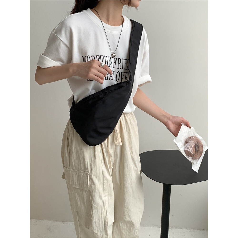 素色百搭🌙個性喔！A736韓國空運🇰🇷潮酷中性尼龍手機胸包 手機包 胸包 腰包 斜跨包 韓國包包 單肩包 肩背-細節圖4