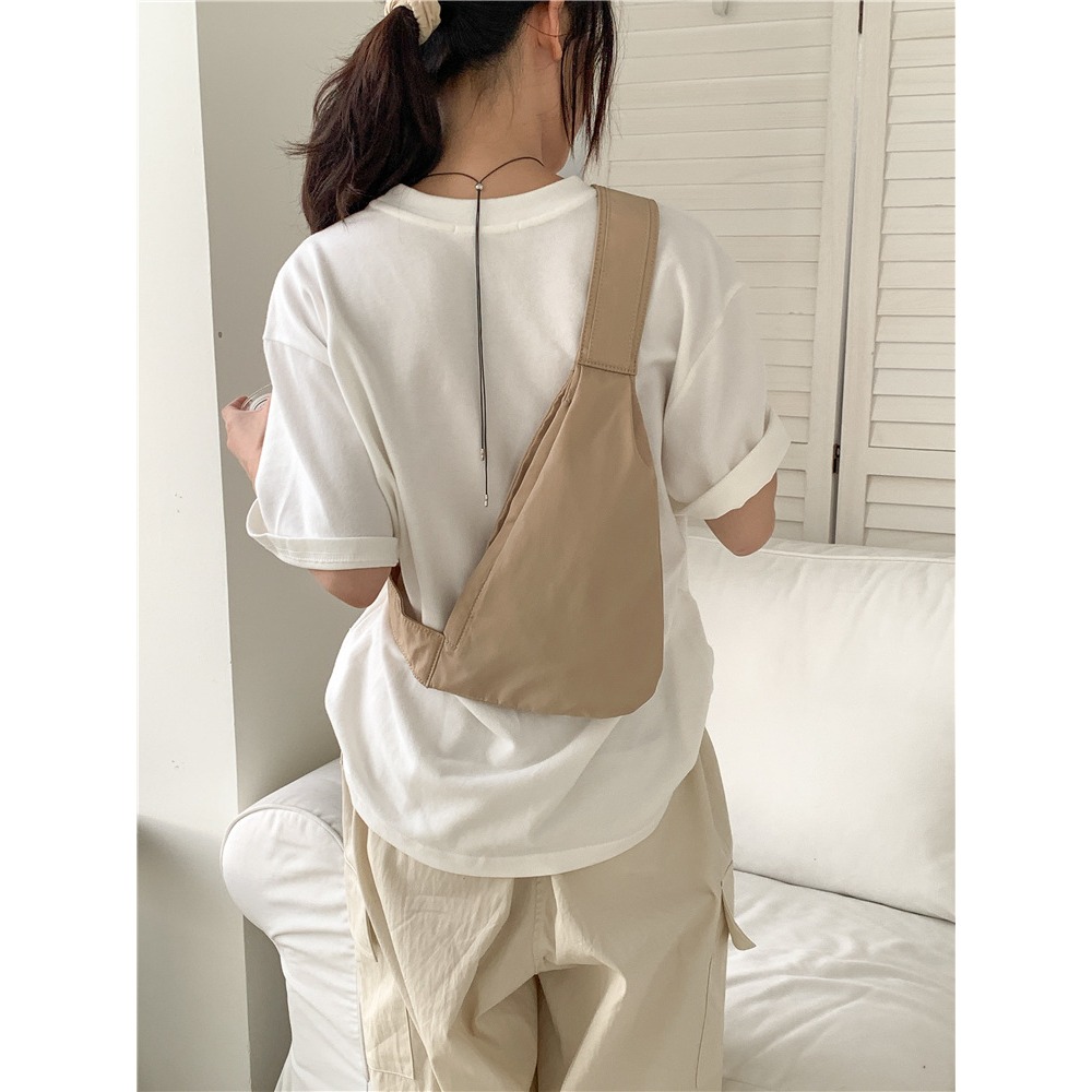 素色百搭🌙個性喔！A736韓國空運🇰🇷潮酷中性尼龍手機胸包 手機包 胸包 腰包 斜跨包 韓國包包 單肩包 肩背-細節圖9