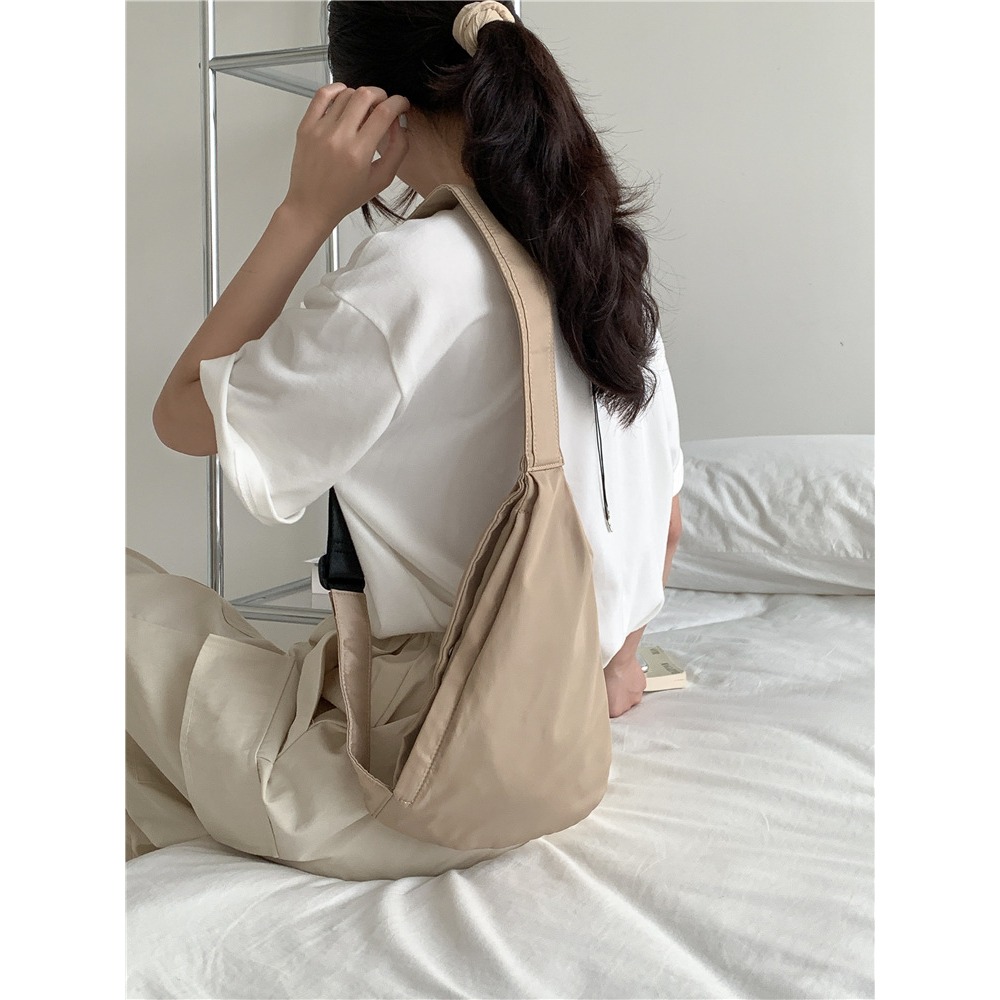 素色百搭🌙個性喔！A736韓國空運🇰🇷潮酷中性尼龍手機胸包 手機包 胸包 腰包 斜跨包 韓國包包 單肩包 肩背-細節圖11