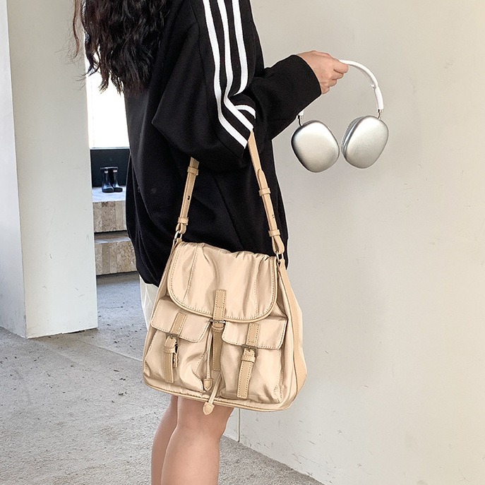個性∹多口袋⋥A20012韓國空運🇰🇷工裝風大容量休閒尼龍單肩包 腋下包 肩背包 尼龍包 休閒慵懶 高級感包包-細節圖2