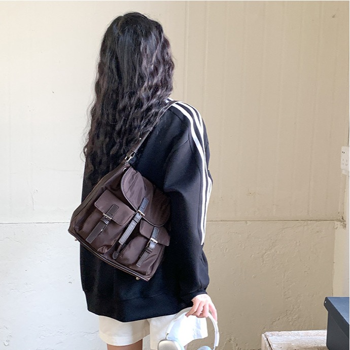 個性∹多口袋⋥A20012韓國空運🇰🇷工裝風大容量休閒尼龍單肩包 腋下包 肩背包 尼龍包 休閒慵懶 高級感包包-細節圖3