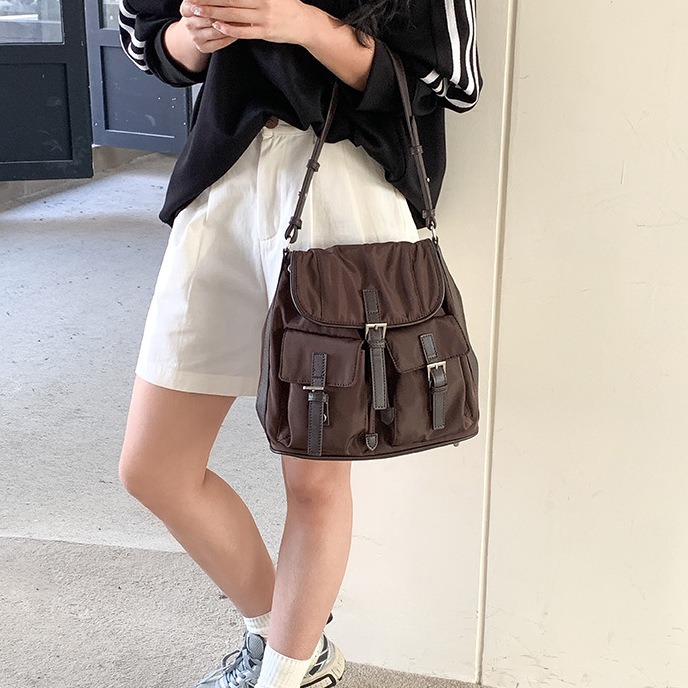 個性∹多口袋⋥A20012韓國空運🇰🇷工裝風大容量休閒尼龍單肩包 腋下包 肩背包 尼龍包 休閒慵懶 高級感包包-細節圖4