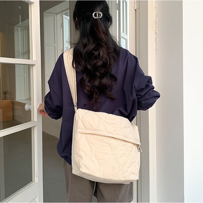 綉花夾棉❦ 韓國流行⤴  F1228韓國空運🇰🇷時髦踩街大容量精緻刺繡托特包 斜跨包 單肩包 肩背包 托特包 代-細節圖2