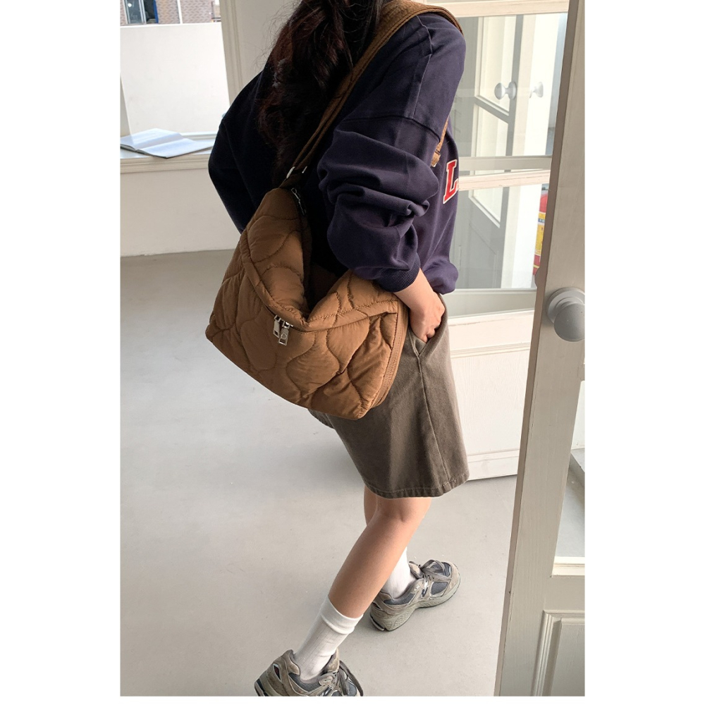 綉花夾棉❦ 韓國流行⤴  F1228韓國空運🇰🇷時髦踩街大容量精緻刺繡托特包 斜跨包 單肩包 肩背包 托特包 代-細節圖4