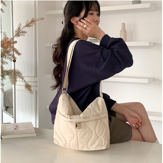 綉花夾棉❦ 韓國流行⤴  F1228韓國空運🇰🇷時髦踩街大容量精緻刺繡托特包 斜跨包 單肩包 肩背包 托特包 代-細節圖5