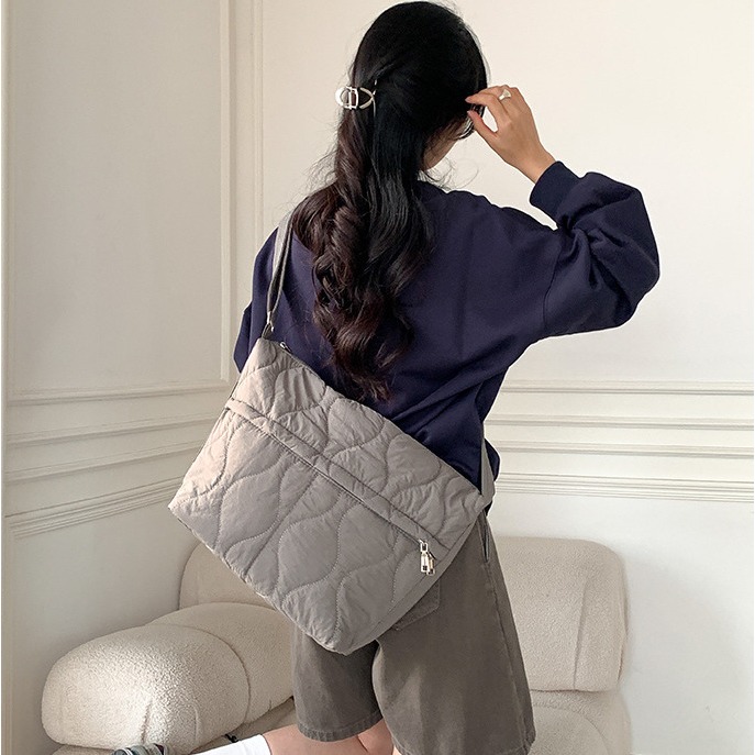 綉花夾棉❦ 韓國流行⤴  F1228韓國空運🇰🇷時髦踩街大容量精緻刺繡托特包 斜跨包 單肩包 肩背包 托特包 代-細節圖11