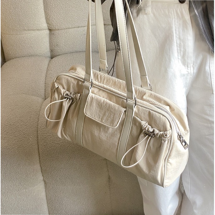 簡約經典的設計✵A8280韓國空運🇰🇷妳各位不要錯過的拼接多口袋凱旋門腋下包 單肩包 肩背包 大容量-細節圖2