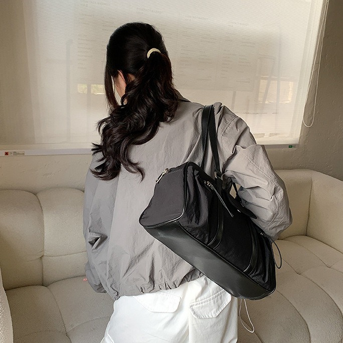 簡約經典的設計✵A8280韓國空運🇰🇷妳各位不要錯過的拼接多口袋凱旋門腋下包 單肩包 肩背包 大容量-細節圖8