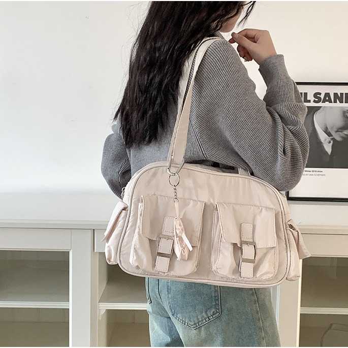 24 Jan New💛A1541韓國空運🇰🇷個性休閒多口袋尼龍腋下包 大容量包包 尼龍單肩包 休閒肩背包 韓國-細節圖7