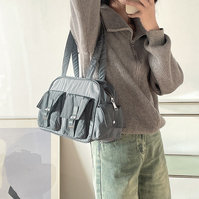 24 Jan New💛A1541韓國空運🇰🇷個性休閒多口袋尼龍腋下包 大容量包包 尼龍單肩包 休閒肩背包 韓國-細節圖9