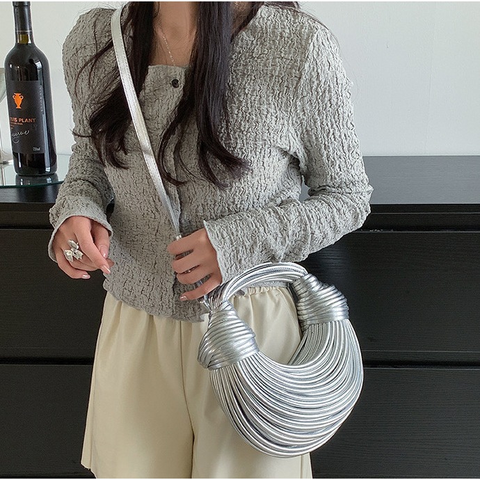 設計師款✡太特別了🌙#3170韓國空運🇰🇷紐結麵條編織手提餃子包 斜跨包 肩背包 側背包 手提包 水餃包 編織-細節圖7