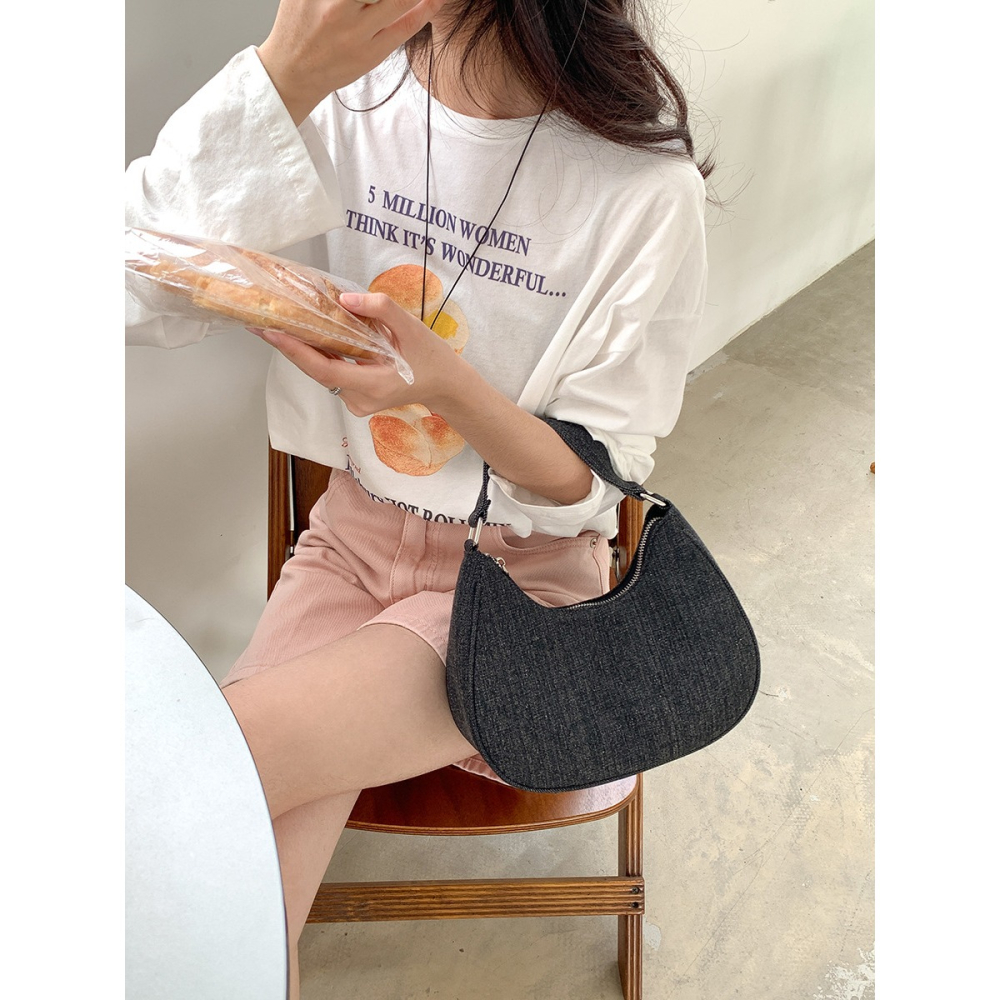 造型感⧭牛仔包↦A8302時尚高級手提牛仔包 百搭手提包 牛仔袋 手提包 星月包 韓國包包 托特包 餃子包-細節圖4