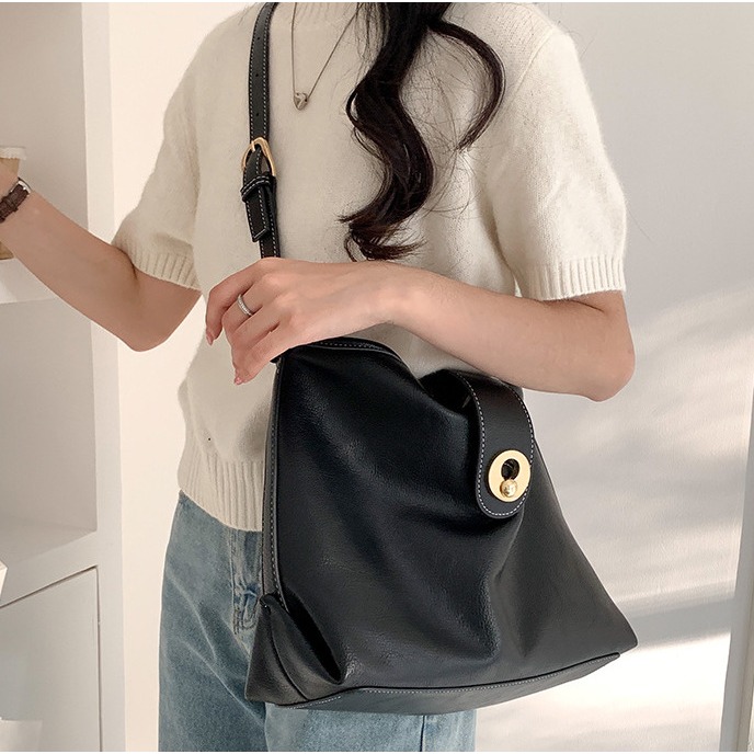 平凡世界裡做自己的超人🎳#2608軟皮大容量掛鉤托特包 單肩包 斜跨包 肩背包 側背包 托特包 方包-細節圖6