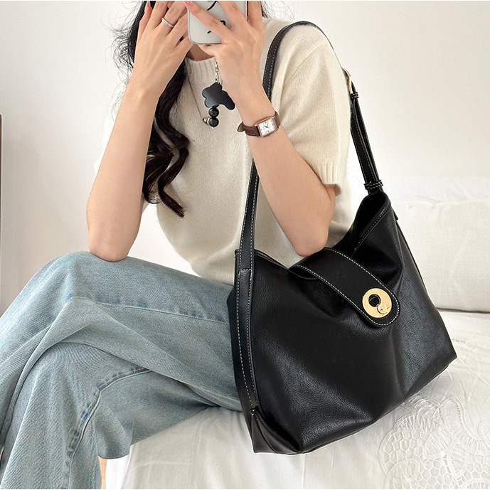 平凡世界裡做自己的超人🎳#2608軟皮大容量掛鉤托特包 單肩包 斜跨包 肩背包 側背包 托特包 方包-細節圖8