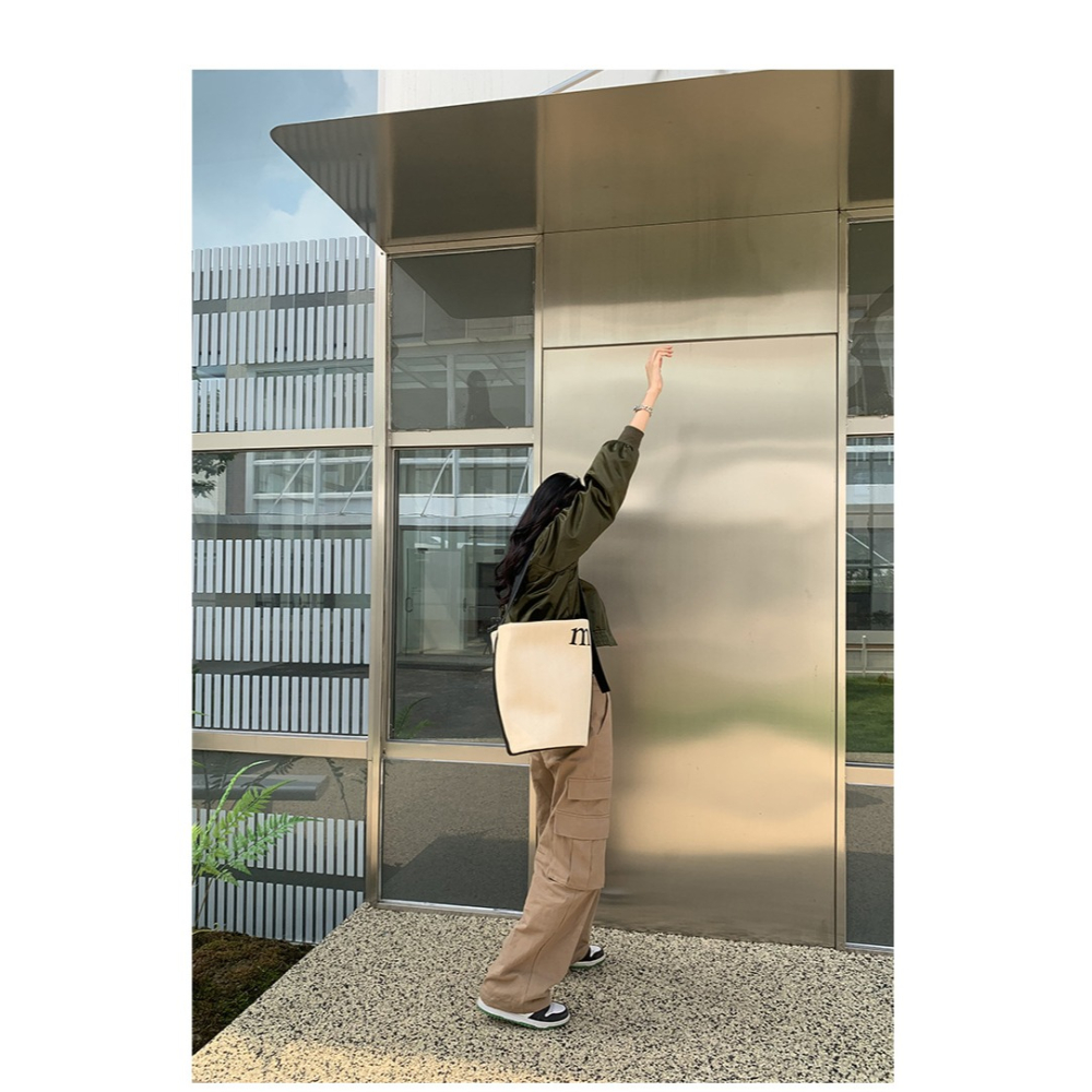 真的過分時髦了❤好看推薦⁂2057#厚實簡約字母帆布水桶包 腋下包 單肩包 水桶包 大容量包包 肩背包-細節圖5