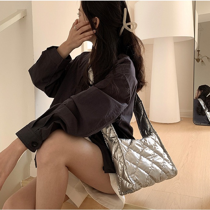 人生有一萬種可能⧊是喜歡的款式A8311韓妞都在背的菱格長肩帶羽絨包 斜跨包 韓國包包 雲朵包 菱格包 方包-細節圖5