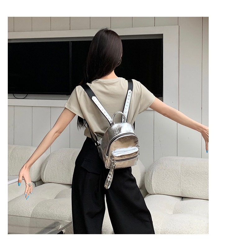 帥氣時髦款🥂6241#韓國鉚釘時尚抓皺大容量雙肩包 後背包 雙肩包 韓國背包 大容量後背包-細節圖5