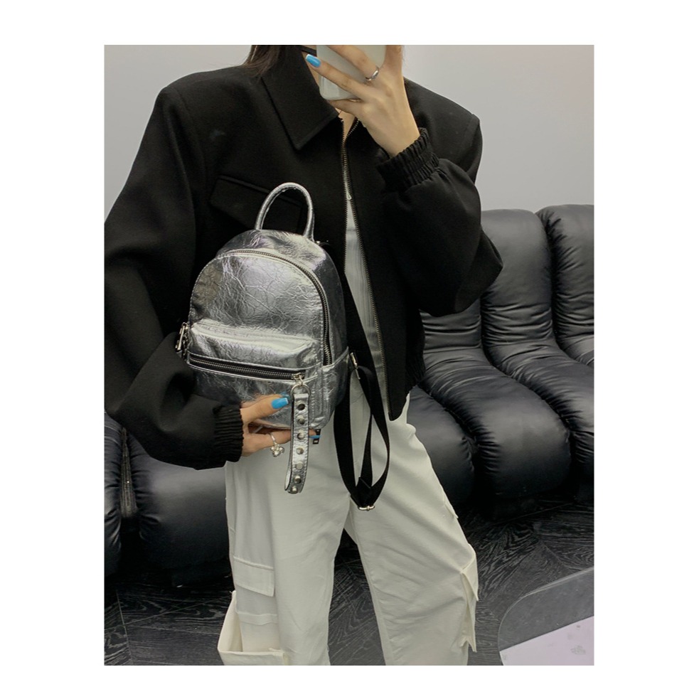 帥氣時髦款🥂6241#韓國鉚釘時尚抓皺大容量雙肩包 後背包 雙肩包 韓國背包 大容量後背包-細節圖8