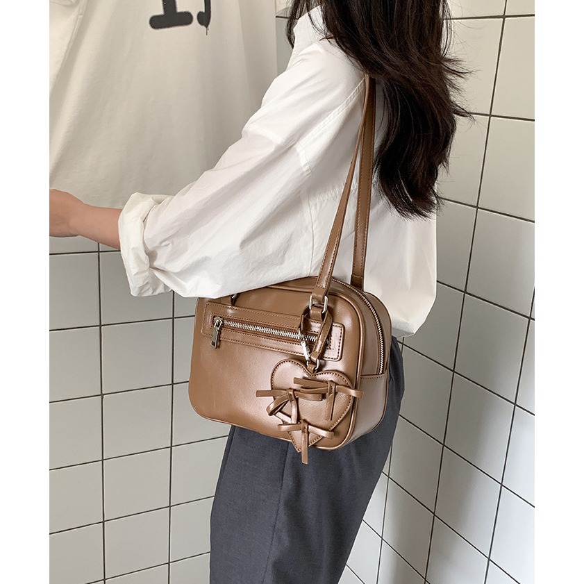 含♡♡愛心吊飾A5289日常簡約百搭長肩帶方包 韓國腋下包 百搭小方包 高級單肩包 休閒腋下包-細節圖8