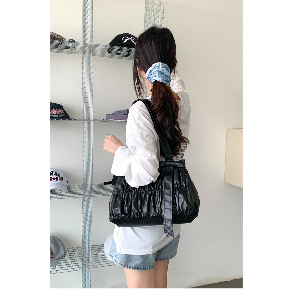 空氣感⁂是厚實的款式U33317輕量好摸材質蝴蝶結單肩通勤托特包 單肩包 腋下包 托特包 皺褶包-細節圖9