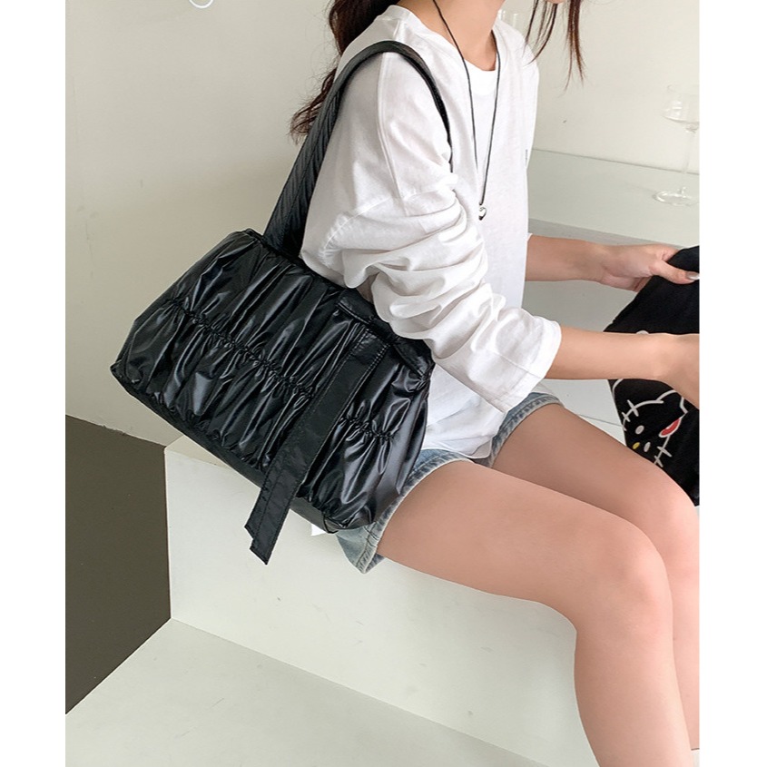 空氣感⁂是厚實的款式U33317輕量好摸材質蝴蝶結單肩通勤托特包 單肩包 腋下包 托特包 皺褶包-細節圖10