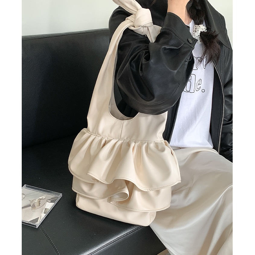 怎麼這麼特別∷A33820綁帶荷葉邊單肩雲朵包 時尚腋下包 皺褶單肩包 軟皮單肩包 雲朵包 水桶包-細節圖4