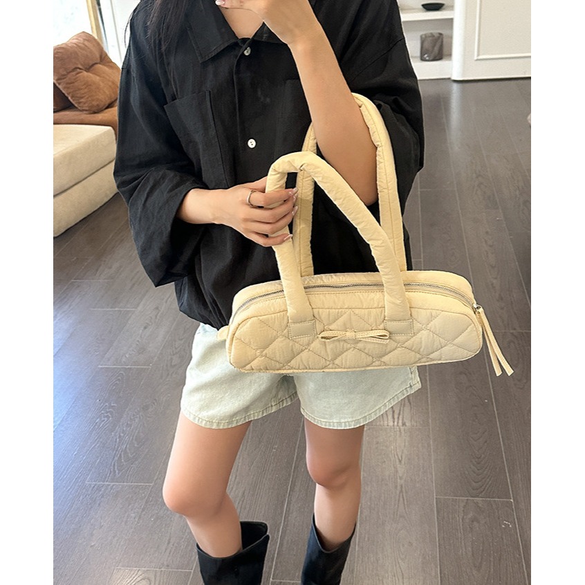 4色必入👏歐膩極推薦♯♯『9071』蝴蝶結菱格雲朵單肩棉服包 通勤凱旋門腋下包 休閒雲朵包 菱格紋包包-細節圖9