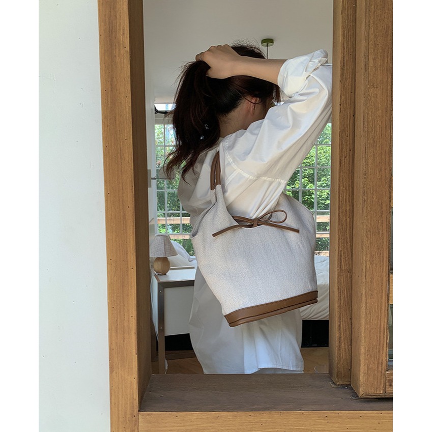 日常必備單品⎐帆布材質『U9809』韓國大容量通勤水桶帆布菜籃子包 水桶包 帆布包 手提包 通勤包 單肩包 腋下包-細節圖6