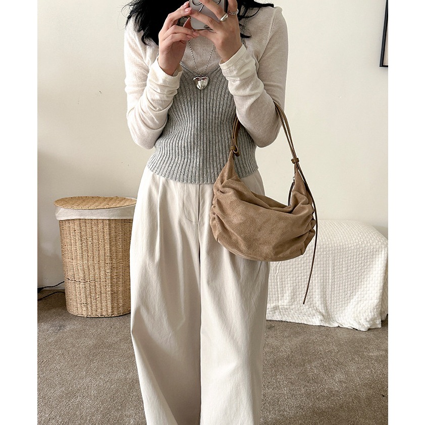 韓國獨家皺褶設計🛵🛵可側背｜U021｜容量適中側皺復古餃子包 水餃包 腋下包 皺褶包 休閒斜跨包 韓國包包-細節圖9